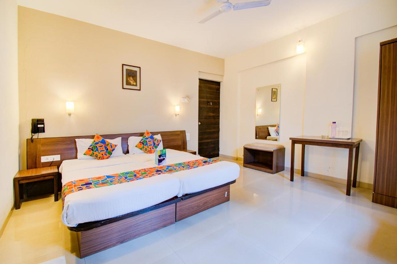 Fabhotel Home Away Homes Viman Nagar プネ エクステリア 写真